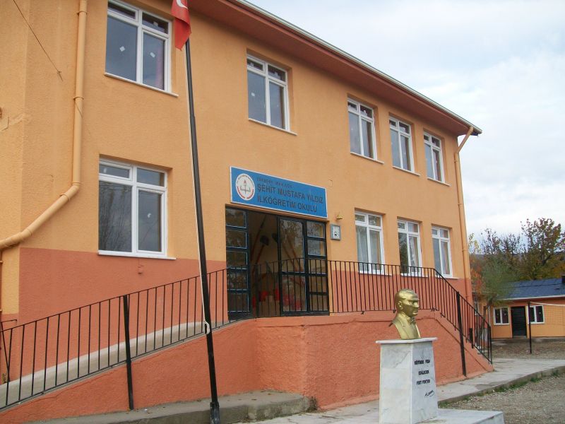 Dinek Şehit Mustafa Yıldız İlkokulu 