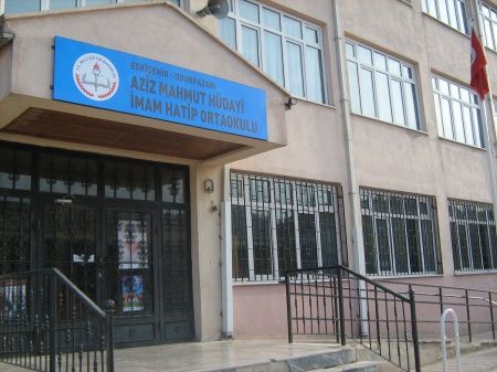 Aziz Mahmut Hüdayi İmam Hatip Ortaokulu 