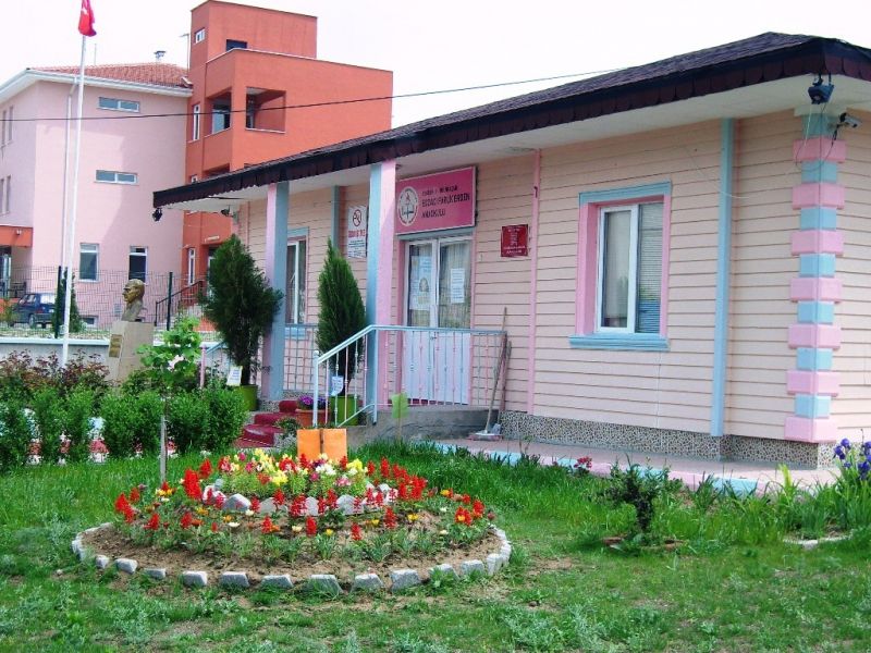 Eczacı Faruk Erden Anaokulu 