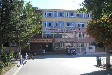 Cumhuriyet Anadolu Lisesi 