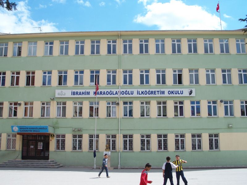 İbrahim Karaoğlanoğlu İlkokulu 