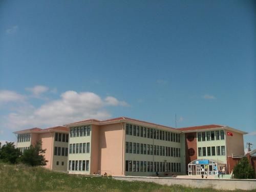 İsmet İnönü İlkokulu 