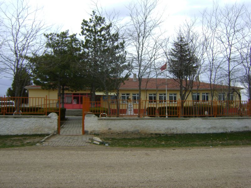 Türkmentokat İlkokulu 
