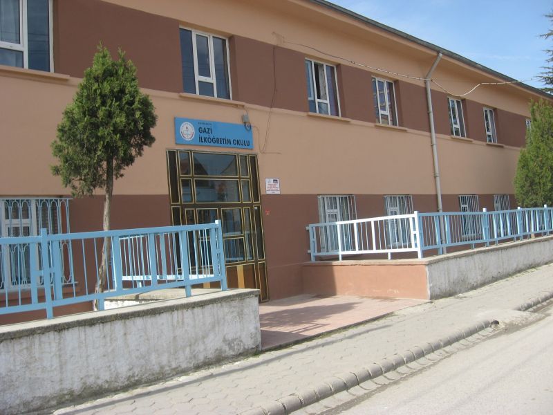 Gazi İlkokulu 