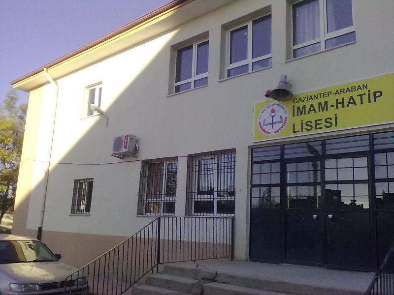 Araban İmam Hatip Lisesi 