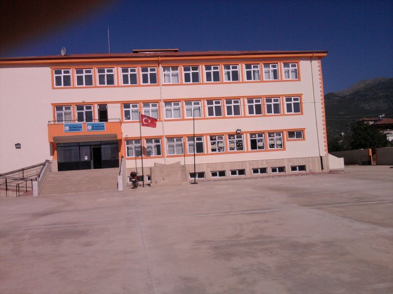 Altinüzüm İlkokulu 