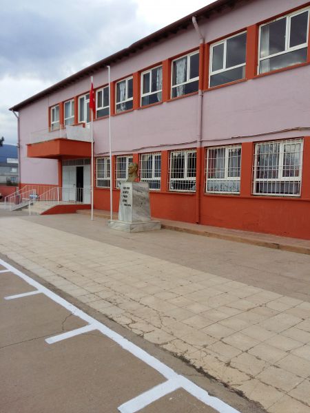 13 Kasım İlkokulu 