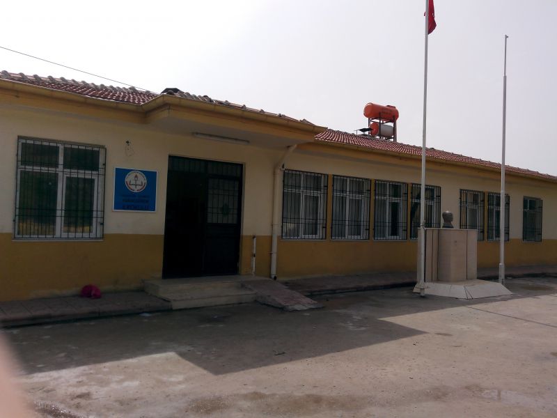 Karacaören İlkokulu 