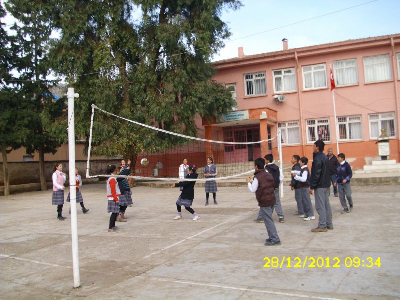 Altınüzüm Mehmet Akif Ersoy Ortaokulu 