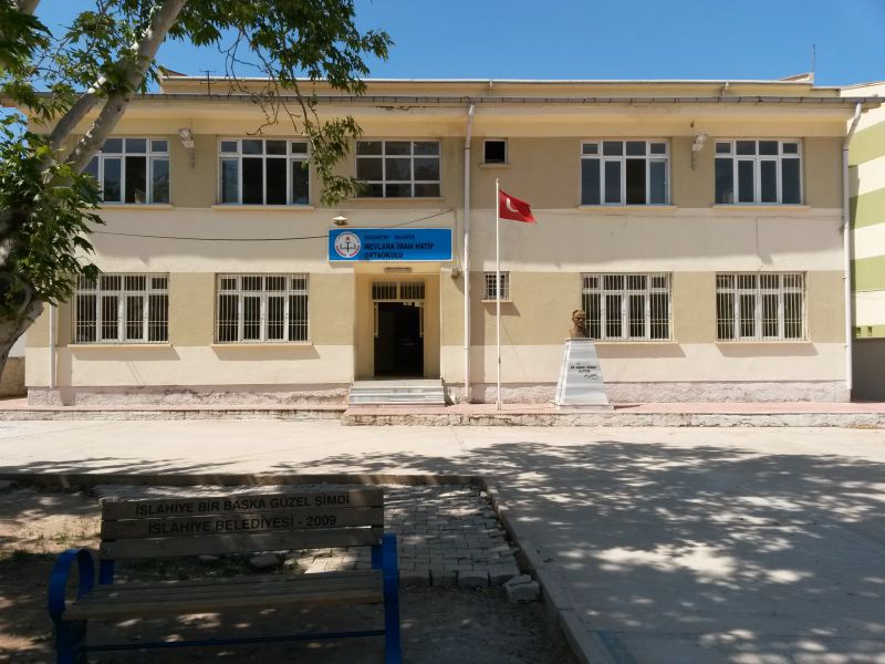 Mevlana İmam Hatip Ortaokulu 