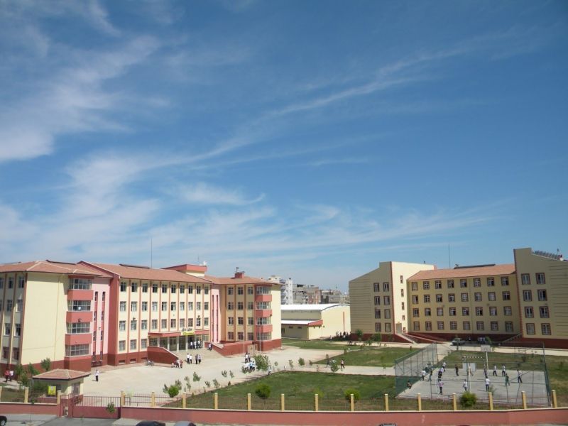 Nizip Sosyal Bilimler Lisesi 