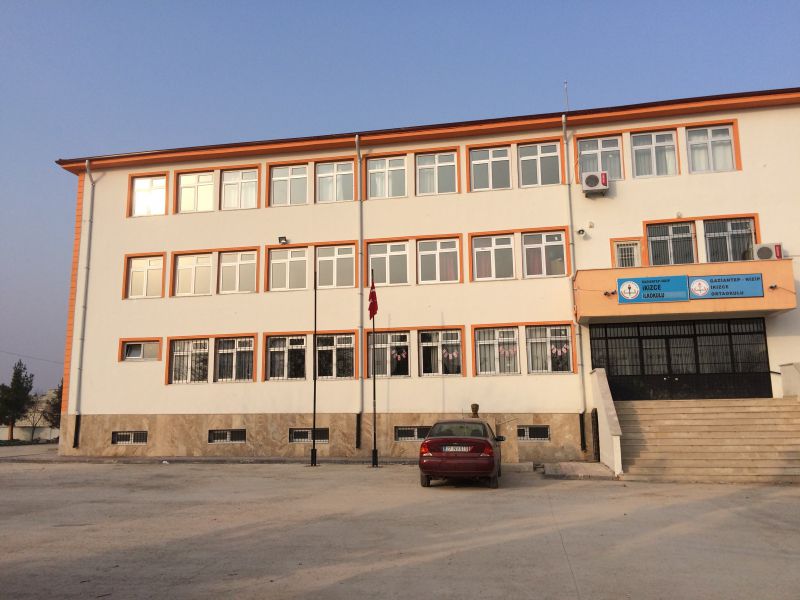 İkizce Ortaokulu 