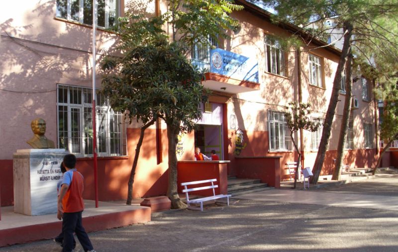 Cumhuriyet İlkokulu 