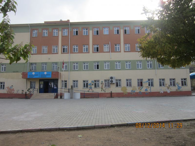 Sakçagözü İlkokulu 