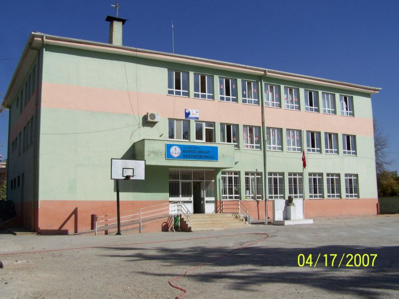 Merkez İnkılap İlkokulu 