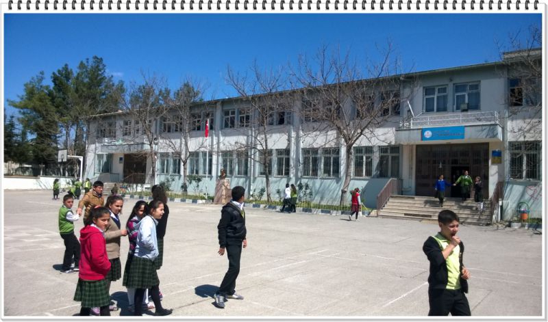 Ayşe - Burhan Barlas Ortaokulu 