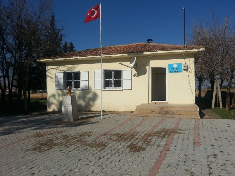 Ulaşlı İlkokulu 