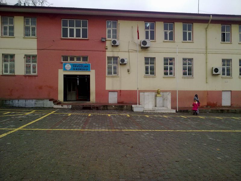 Yavuzlar İlkokulu 