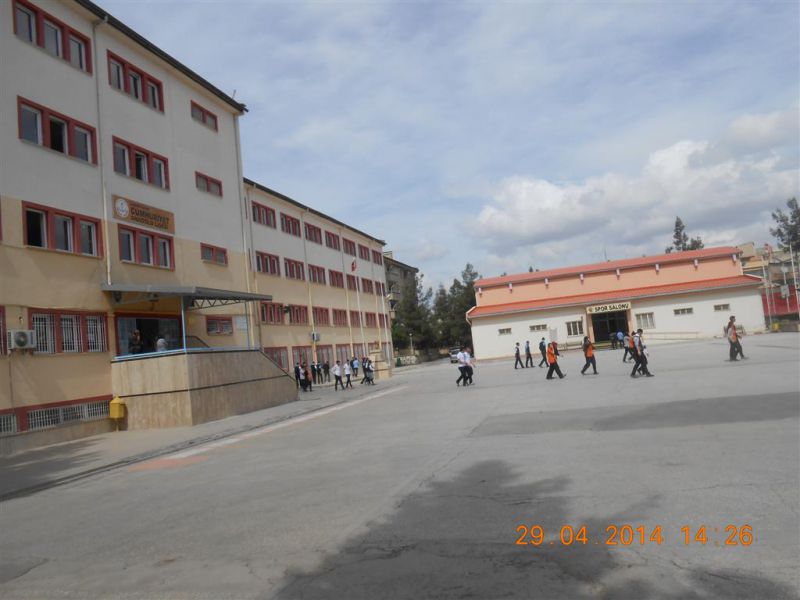 Cumhuriyet Anadolu Lisesi 