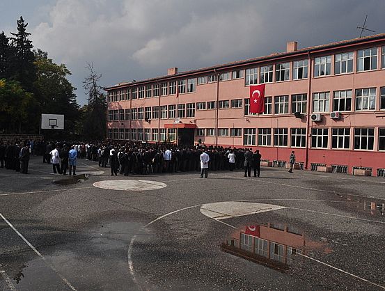Mehmet Rüştü Uzel Mesleki Ve Teknik Anadolu Lisesi 