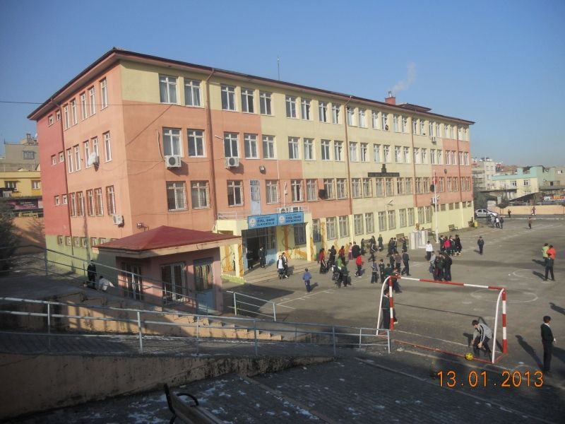 Özel İdare İlkokulu 