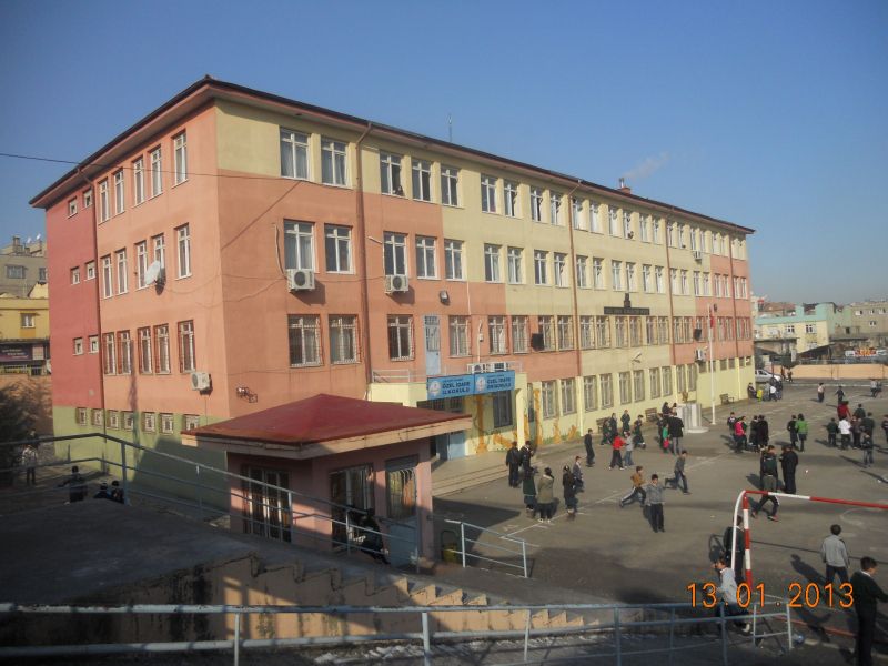 Özel İdare Ortaokulu 