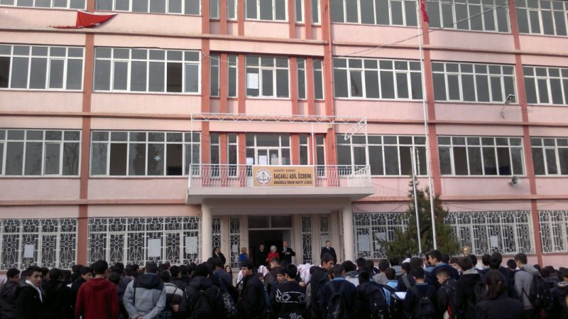 Saçaklı Adil Özberk Anadolu İmam Hatip Lisesi 