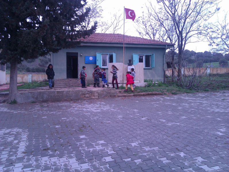 Tiyekli İlkokulu 