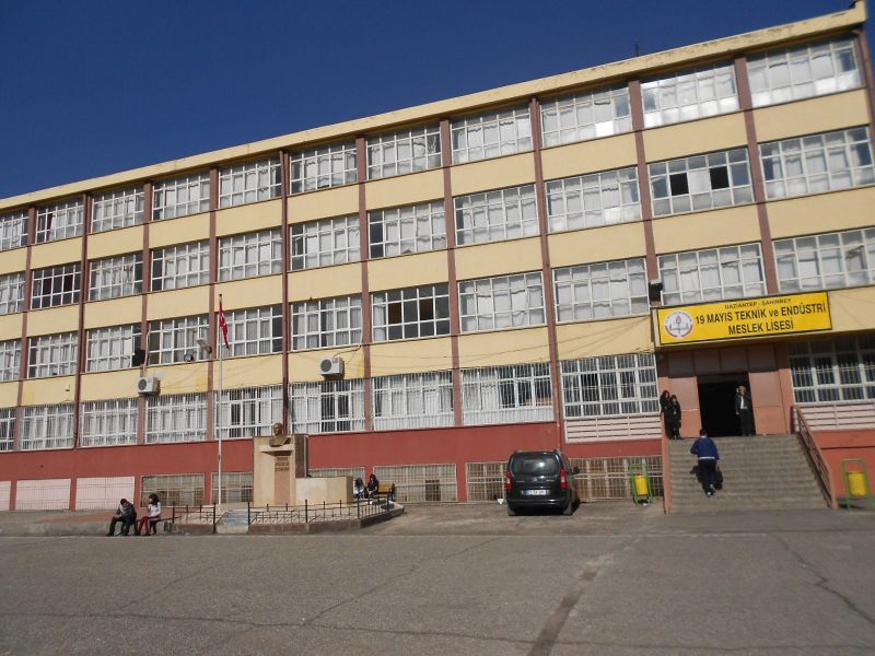 19 Mayıs Mesleki Ve Teknik Anadolu Lisesi 