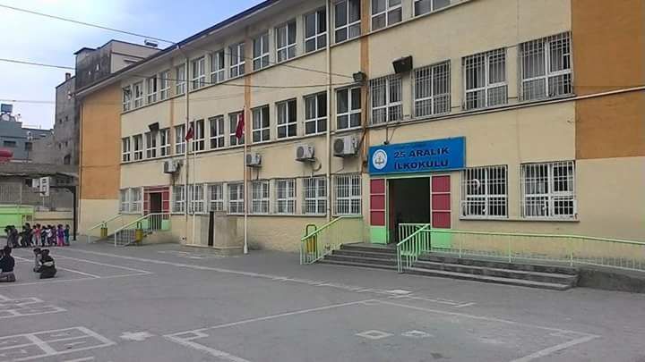25 Aralık İlkokulu 