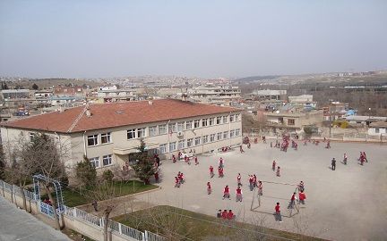 Yeşilkent Şehit Ömer Polat Ortaokulu 