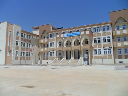 Necibe Nalkıran Ortaokulu 