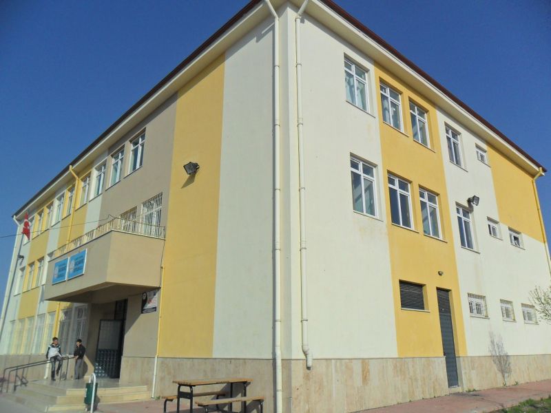 Akçaburç Ortaokulu 