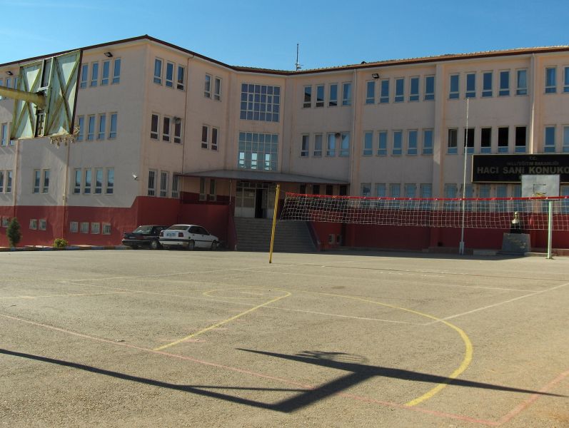 Hacı Sani Konukoğlu Anadolu Lisesi 