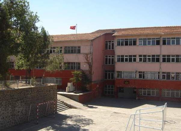 İsmet Paşa Anadolu Lisesi 