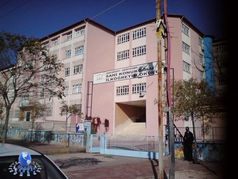 Sani Konukoğlu Ortaokulu 