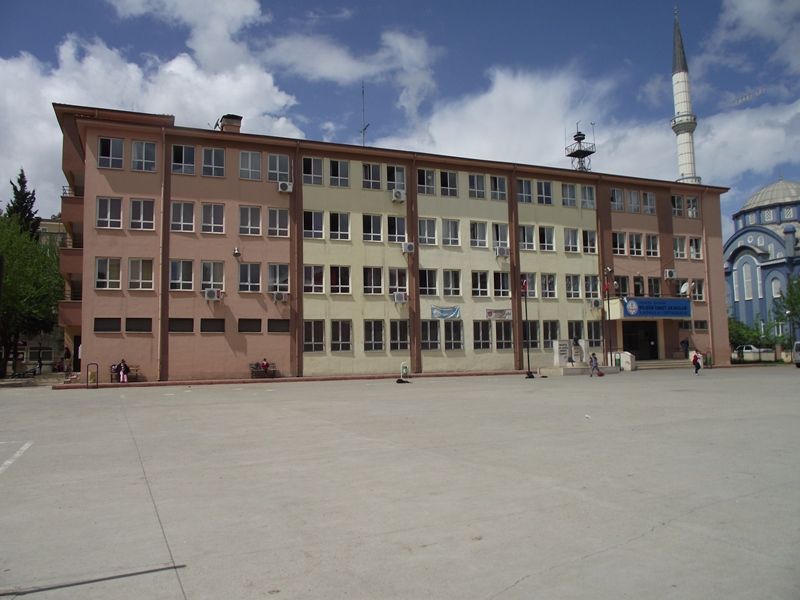 Nilgün-İsmet Akınalan İlkokulu 