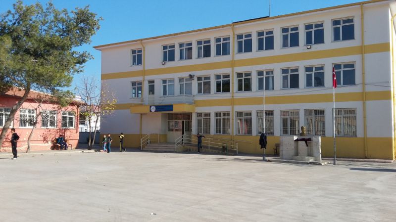 Ömer Güzel Ortaokulu 
