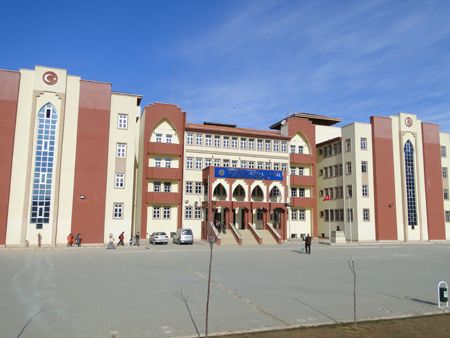 Nezahat-Kemal Akınal Ortaokulu 