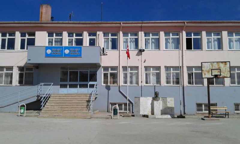 Atabek İlkokulu 