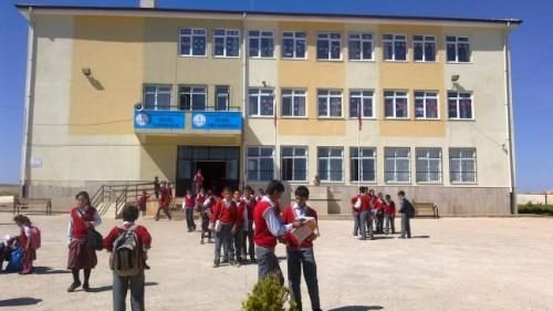 Üçgöl İlkokulu 