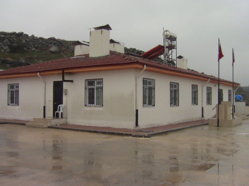 Büyükkarakuyu Acemhüyüğü (Örenli) İlkokulu 