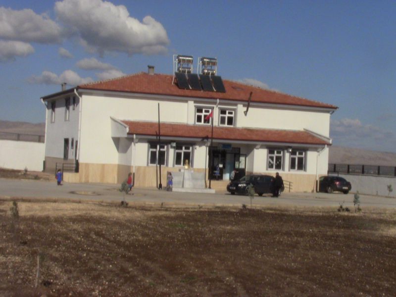 Aşağihöcüklü İlkokulu 