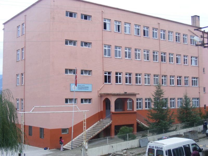 Süleyman Demirel İlkokulu 