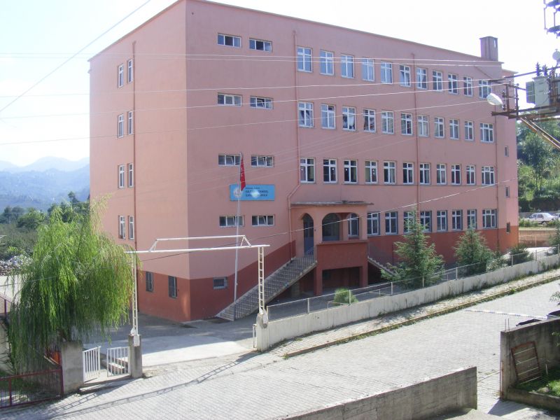 Süleyman Demirel Ortaokulu 