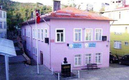 Cumhuriyet İlkokulu 