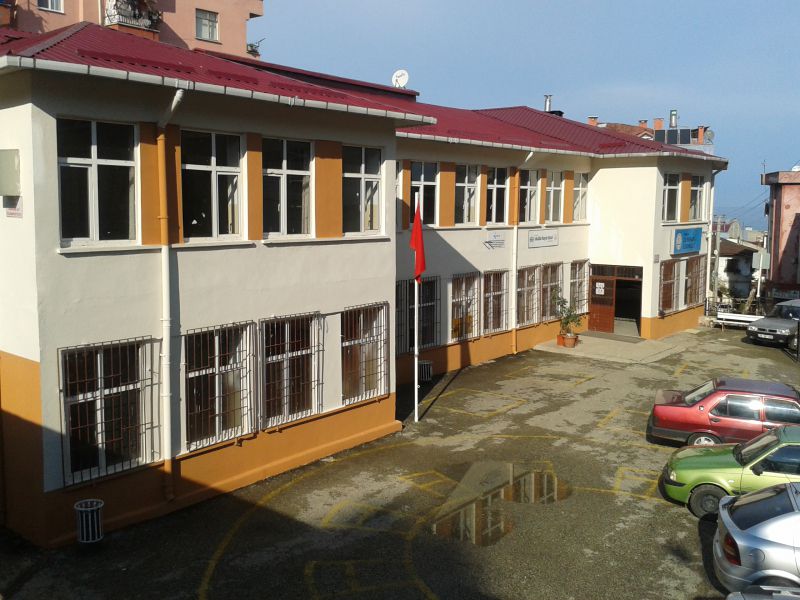 23 Nisan İlkokulu 