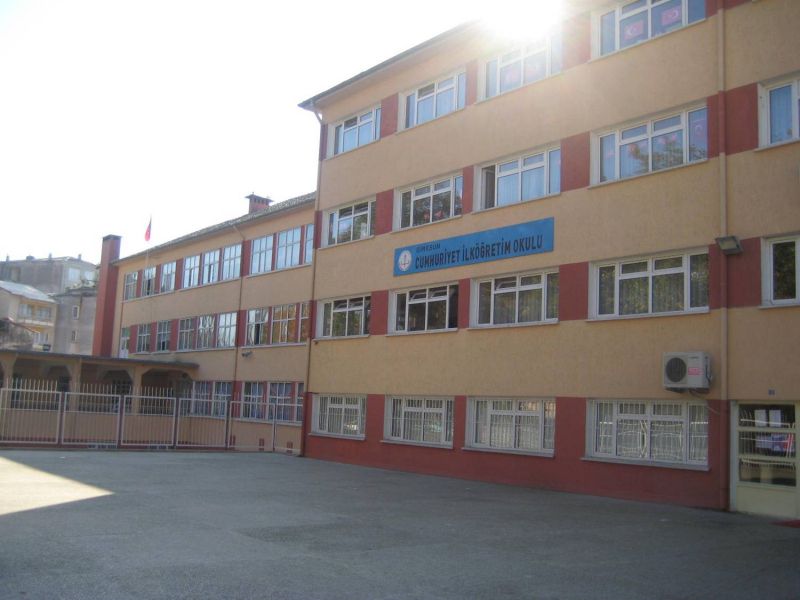 Cumhuriyet Ortaokulu 