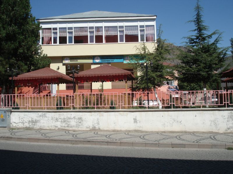 Hüseyin Hüsnü Tekışık Öğretmenevi Ve Akşam Sanat Okulu 