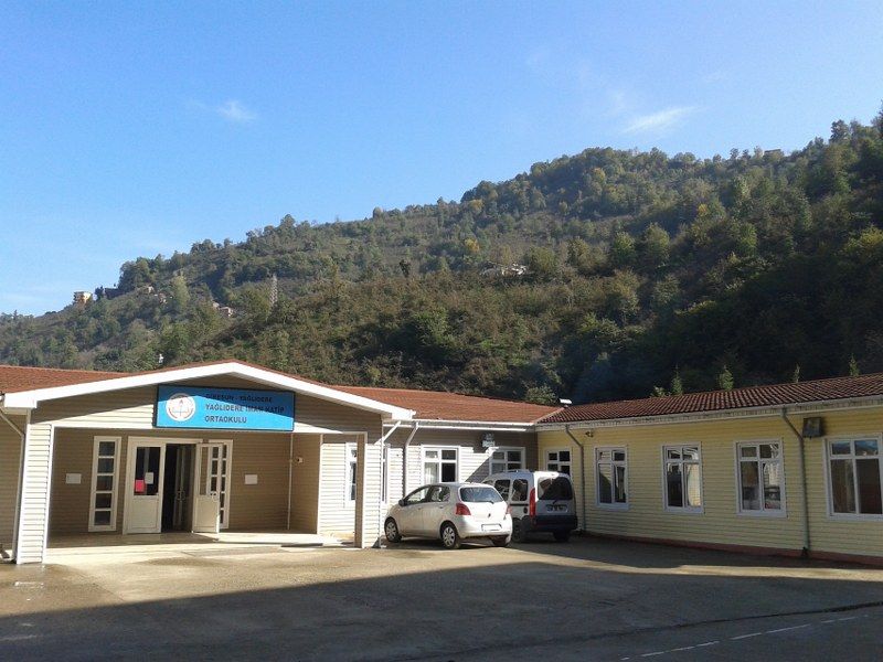Yağlidere İmam Hatip Ortaokulu 